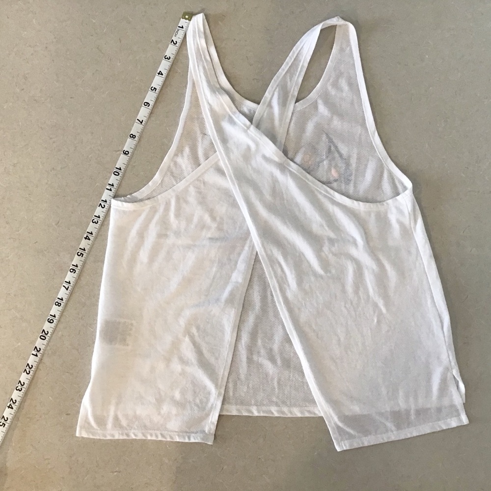 Nike Running Backless Dri-Fit White Tank, Medium - Picture 14 of 14